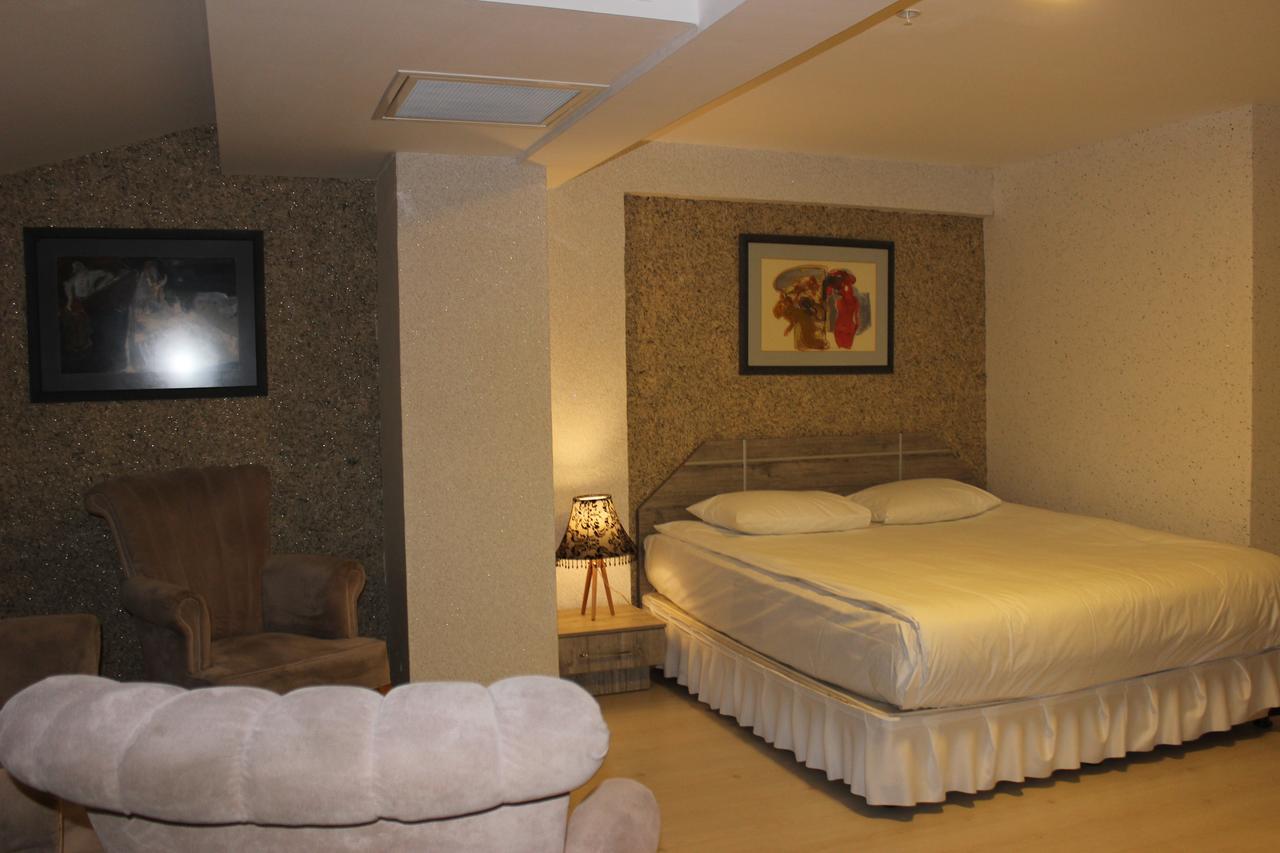 Tavsanli Otel Кютаг'я Екстер'єр фото